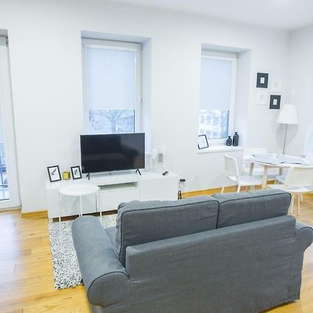 Bright 1Bd Apartment In Old Town By Hostlovers Kaunas Buitenkant foto
