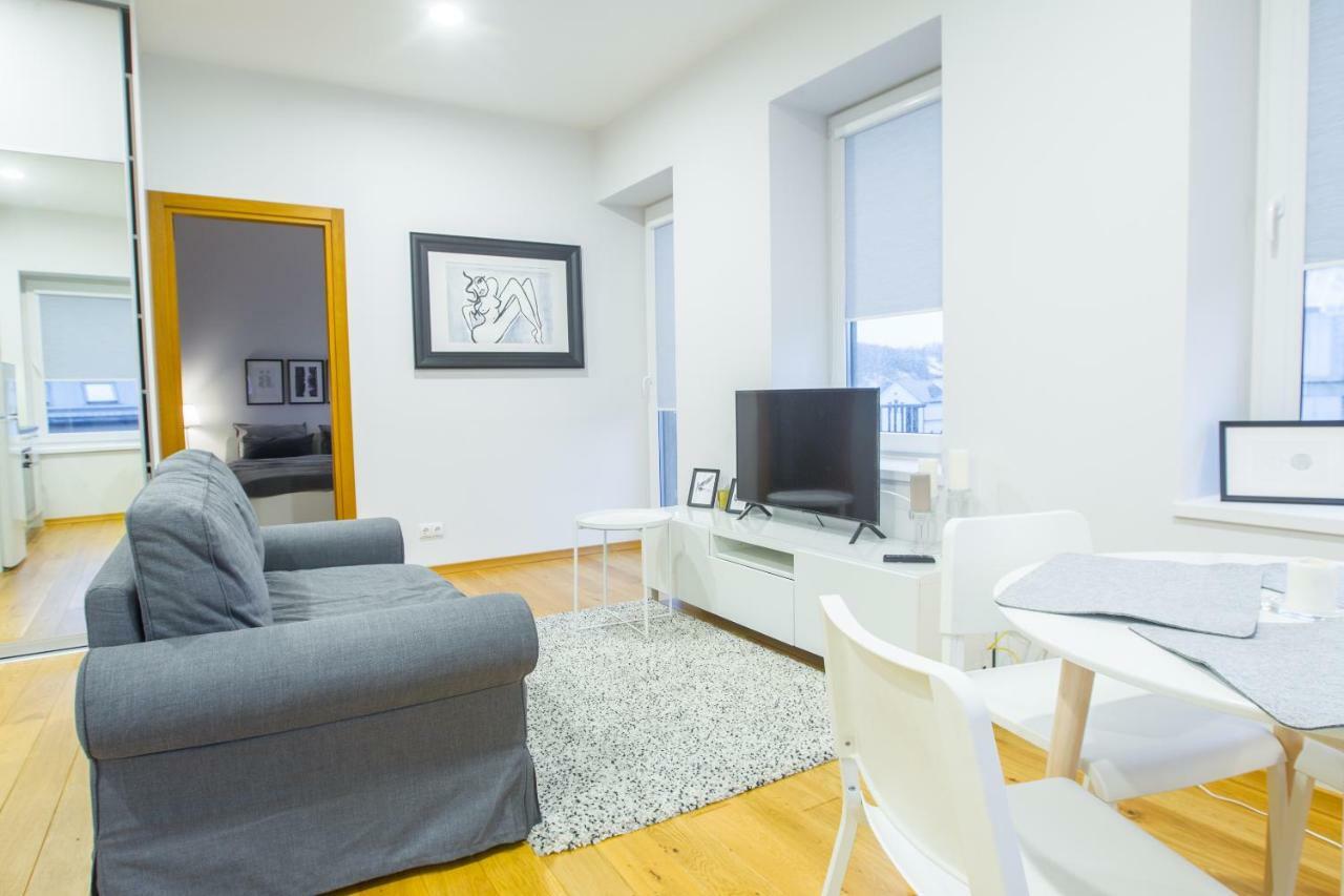 Bright 1Bd Apartment In Old Town By Hostlovers Kaunas Buitenkant foto